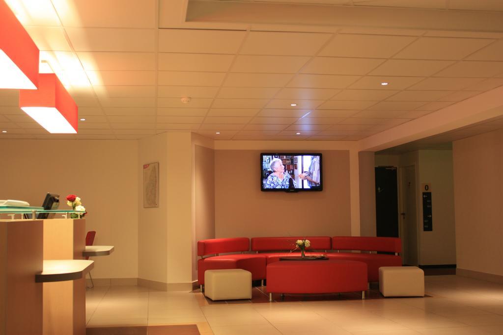 Hotel Ibis Loriol Le Pouzin Exterior foto