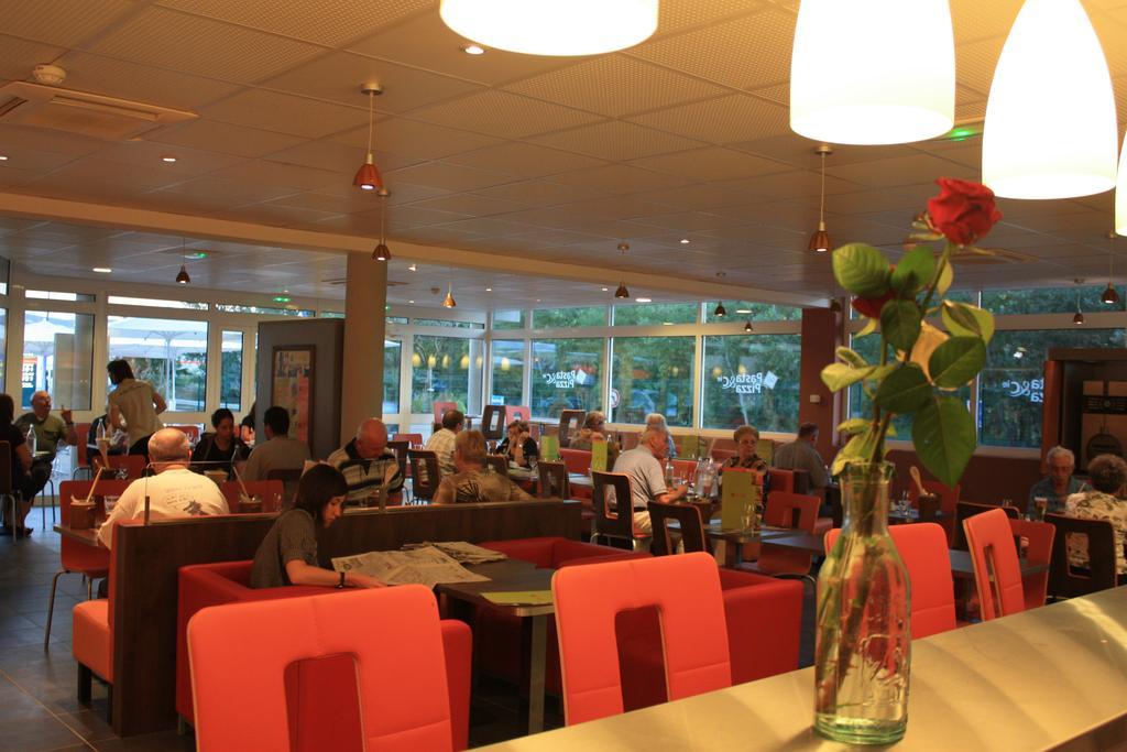 Hotel Ibis Loriol Le Pouzin Exterior foto