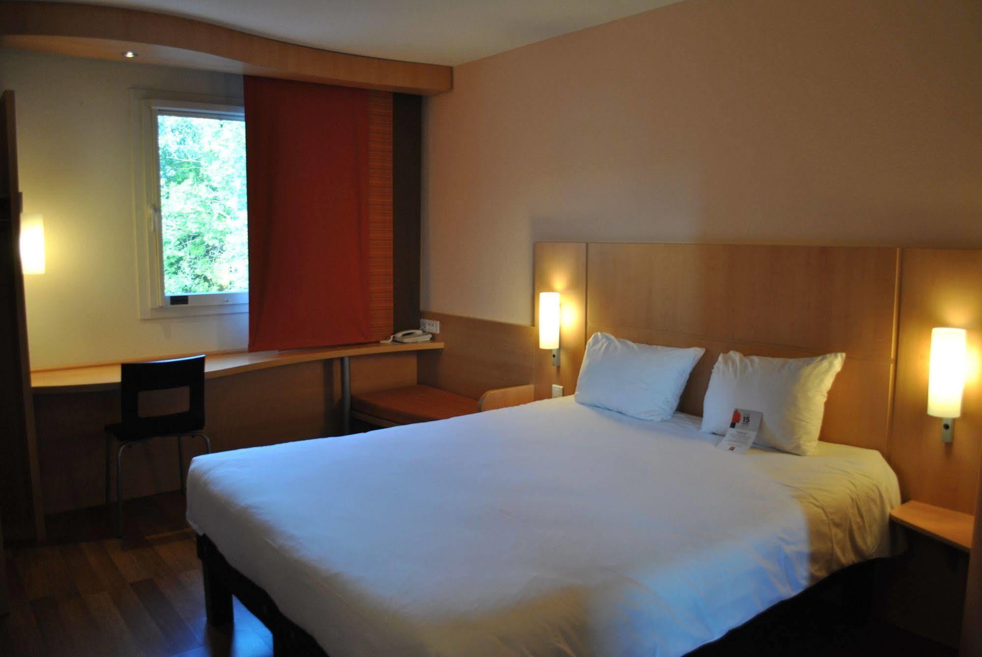 Hotel Ibis Loriol Le Pouzin Exterior foto