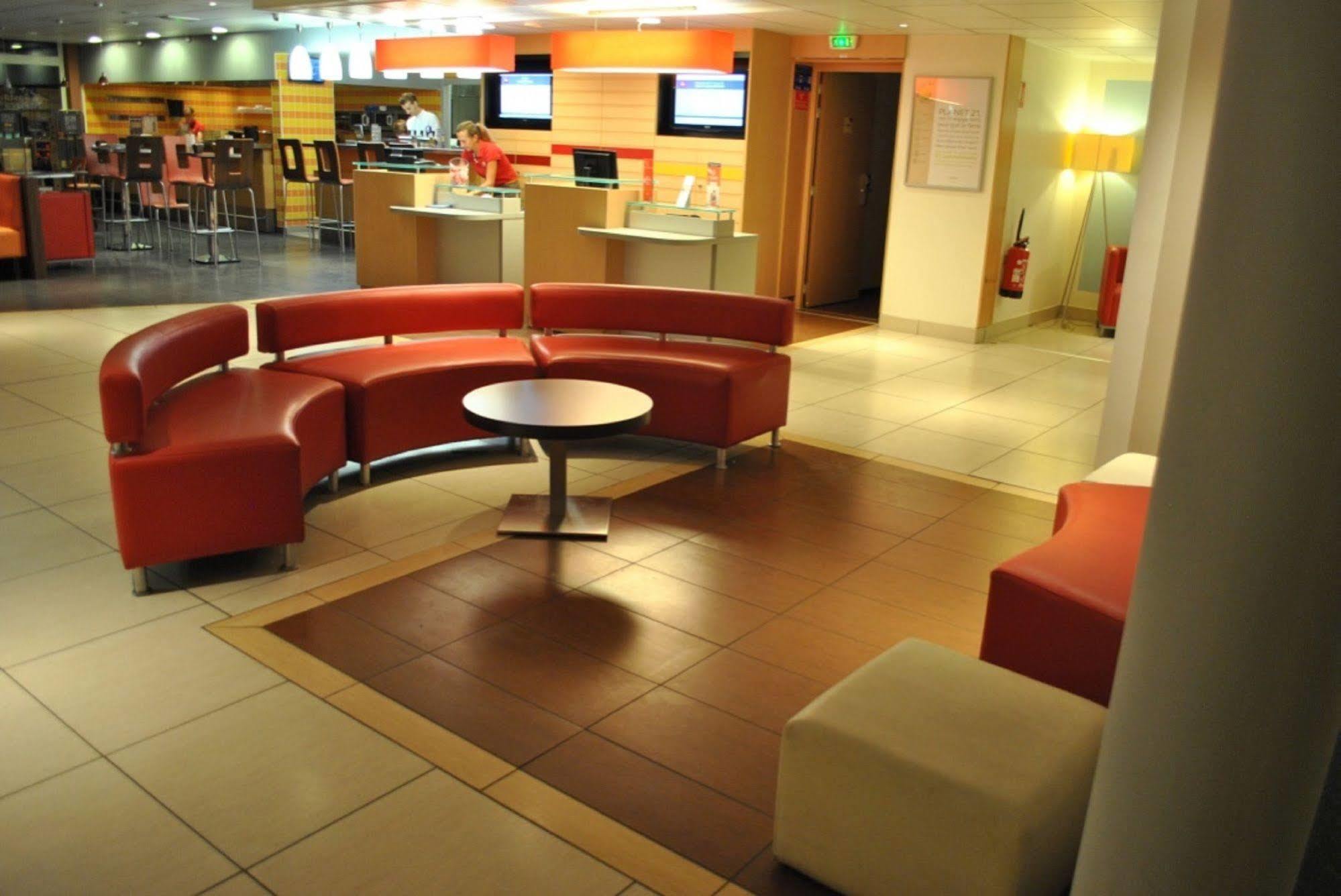 Hotel Ibis Loriol Le Pouzin Exterior foto