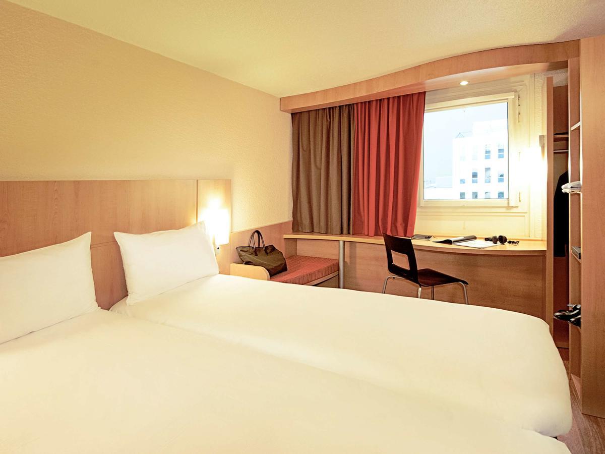 Hotel Ibis Loriol Le Pouzin Exterior foto